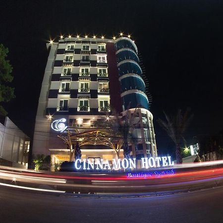 Cinnamon Hotel Boutique Syariah Tutugan Kültér fotó