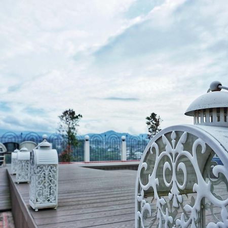 Cinnamon Hotel Boutique Syariah Tutugan Kültér fotó
