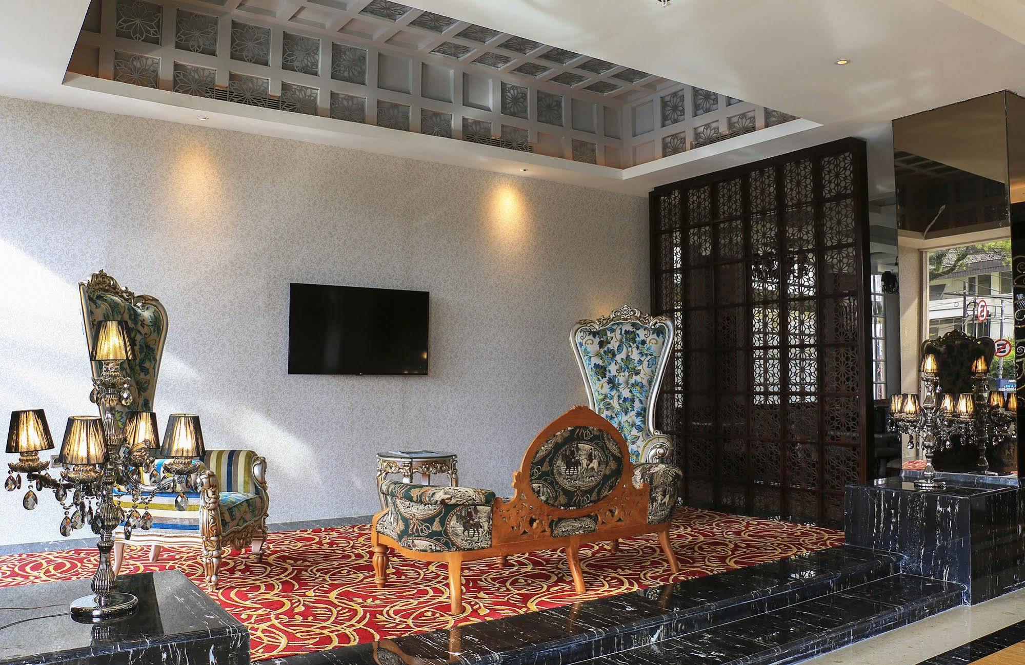 Cinnamon Hotel Boutique Syariah Tutugan Kültér fotó