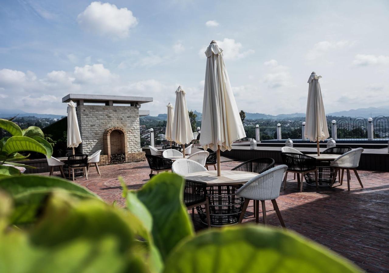 Cinnamon Hotel Boutique Syariah Tutugan Kültér fotó